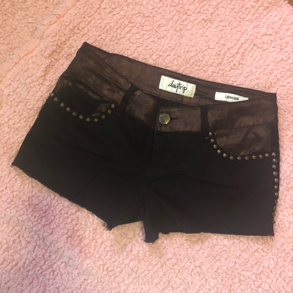 Daytrip embellished shorts